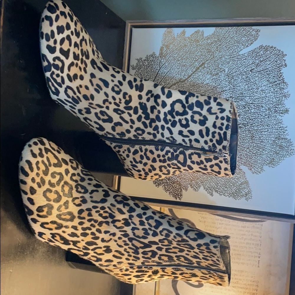 Leopard print ankle boots